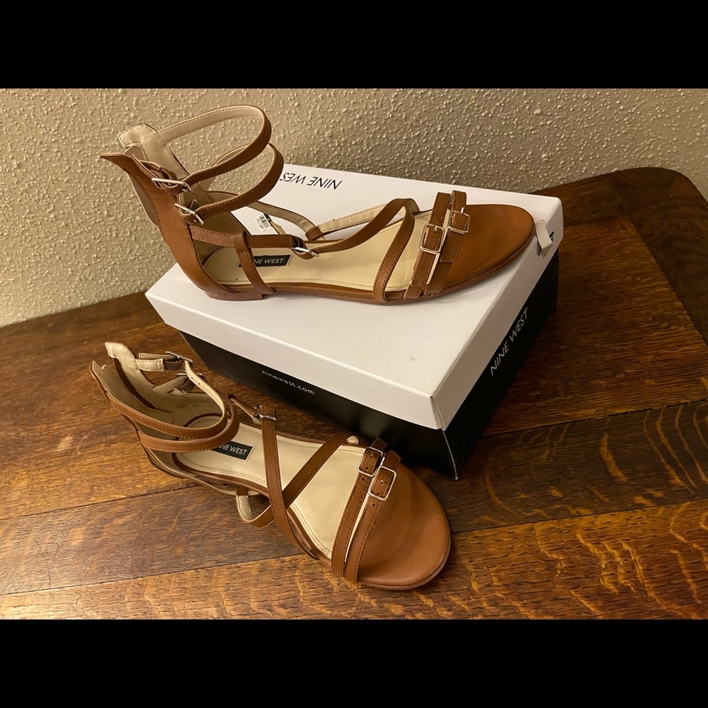 Sandals - Picture 2 of 4